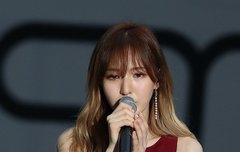 웬디 이때 무슨행사야 ㅠㅠ