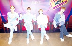 막라ㅋㅋㅋ의자에 앉은 척