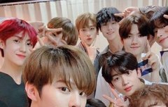 제발 팬톡와서 놀 자