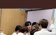 이거 가운데 누군지 아는 사람