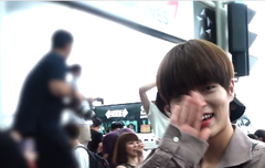 이대휘 출국길 귀여워!