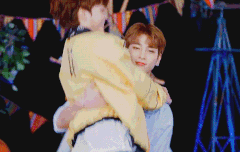 형준이 노래 연습 오질라게 했나보네 ㅠㅠㅠㅠ