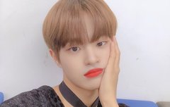 셀카장인 이대휘