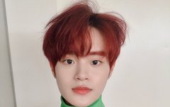 PRADA를 입은대휘