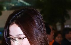 지수 안경ㅋㅋㅋㅋ