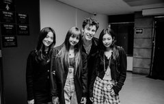 션멘데스랑 블핑이들