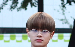 뮤뱅출근 반가워 ^^