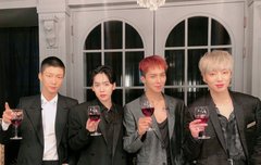 아지톡 투표해‼️‼️