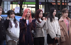 우주소녀 오늘 뮤뱅출근 반가워 ^^