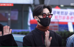 뱀뱀 뮤뱅출근 존잘