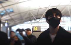 옹성우 오늘 AAA 출국 존잘 잘 다녀와