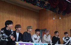 우리 딩고 스쿨 어택 했데