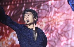 일본 만화영화 주인공 같이 생겼다