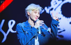 레오 웃는 모습 여우같아ㅋㅋ