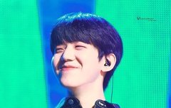 드럼치는 강아지