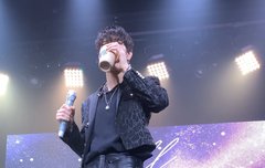 183cm의 장신에서 나오는 다리길이 진짜 너무 멋있음..