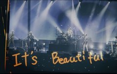 노트북 배경 할 사진 좀 줄 사람!!