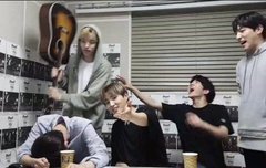 우리 컴백 전후로 글 많이 써서 활성화시키자!!