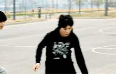 운동하는거 넘  멋있음. 농구도 잘해