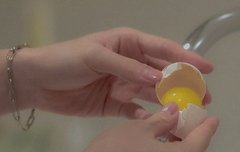 강다니엘 요리하는 손도 예쁘다