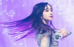 오늘 지애 데뷔 7주년이야!