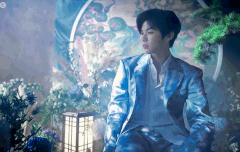 강다니엘 리프레쉬 뮤비에서 입은 수트