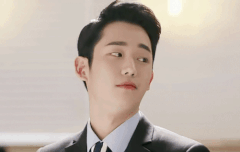 아니 자꾸 한 쪽 눈썹을 그렇게 올리시면;;