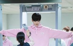 석우 근데 새삼 키 진짜 크지않냐