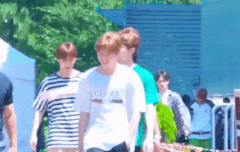 강다니엘 이러고 감자탕 먹으러 갔다는거ㅋㅋㅋㅋㅋㅋㅋ