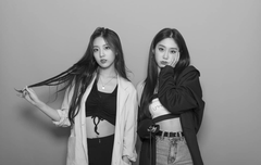 백합웹툰 많이 없어서 슬프다