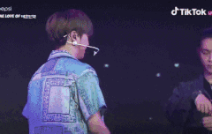 어제 2U 무대 도입 귀여웠어ㅋㅋㅋㅋㅋㅋ