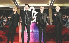 이 날 사진있는 인서있어??