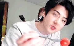 세훈이 보고가라