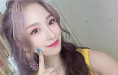 최근에 올린 셀카 넘모예뻐서 다 저장,,