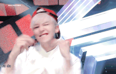 반에 걸그룹 멤 있는데