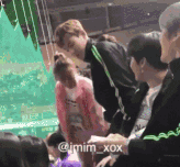 혹시 이거 움짤원본 갖고있는 몬베베 ㅠㅠ