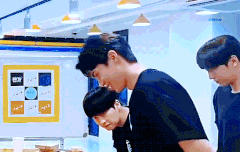 잘생기고 섹시하고 치명적인걸 보면 행복해진다