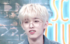 데식 덕질 어디서 해?