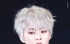 시우민 보고싶어