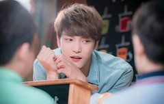 애들아 사실 떡밥있었어