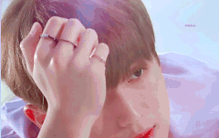 최애 1년만에 컴백함