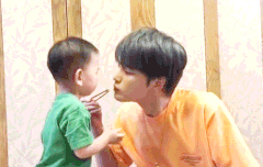 태어났는데 삼촌이 김재중