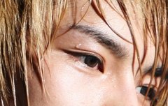 화장을 진하게한다고 오해받는 재중ㅋㅋㅋ