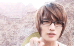 이거 약간 너드남 컨셉 같다