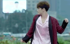 우리 서방 춤추는 거 보고 가실게여