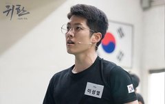 군대에서도 쌉오지는 오빠 미모