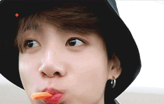 당근먹고잇는토끼