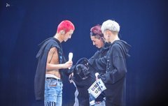 오랜만에 팬톡왔는데