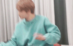 손 크기 = 얼굴 크기