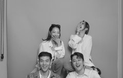 이 사진 ㄹㅇ 가족사진임